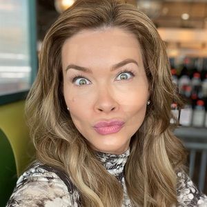 Meet your Posher, Jentry